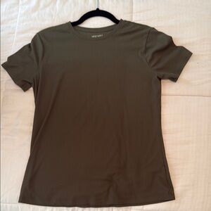 Nine West Fitted Green Short Sleeve Tee
